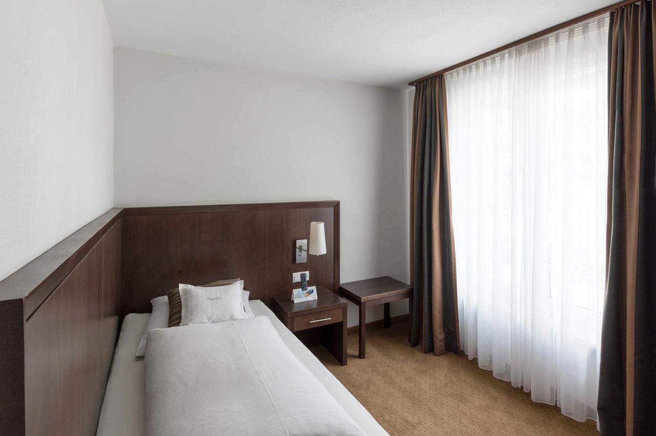 Restaurant & Hotel Engelkeller ميمنغن المظهر الخارجي الصورة