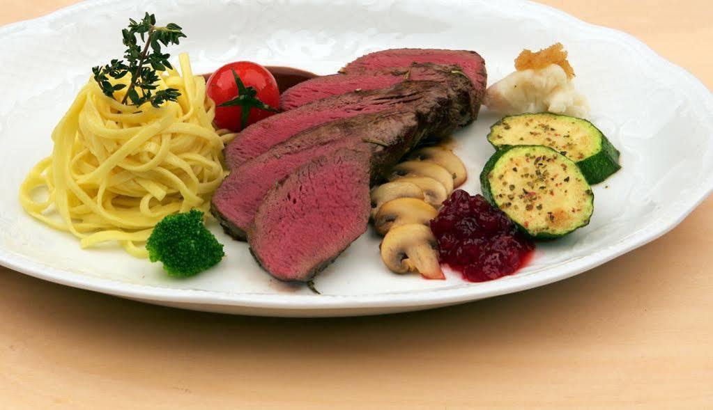 Restaurant & Hotel Engelkeller ميمنغن المظهر الخارجي الصورة